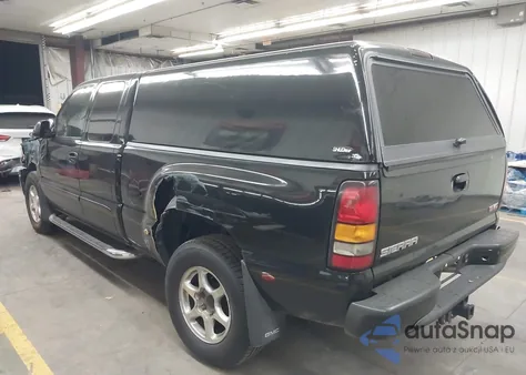 2004 GMC Sierra 1500 Denali z USA, uszkodzony, nr VIN 2GTFK69UX41182653